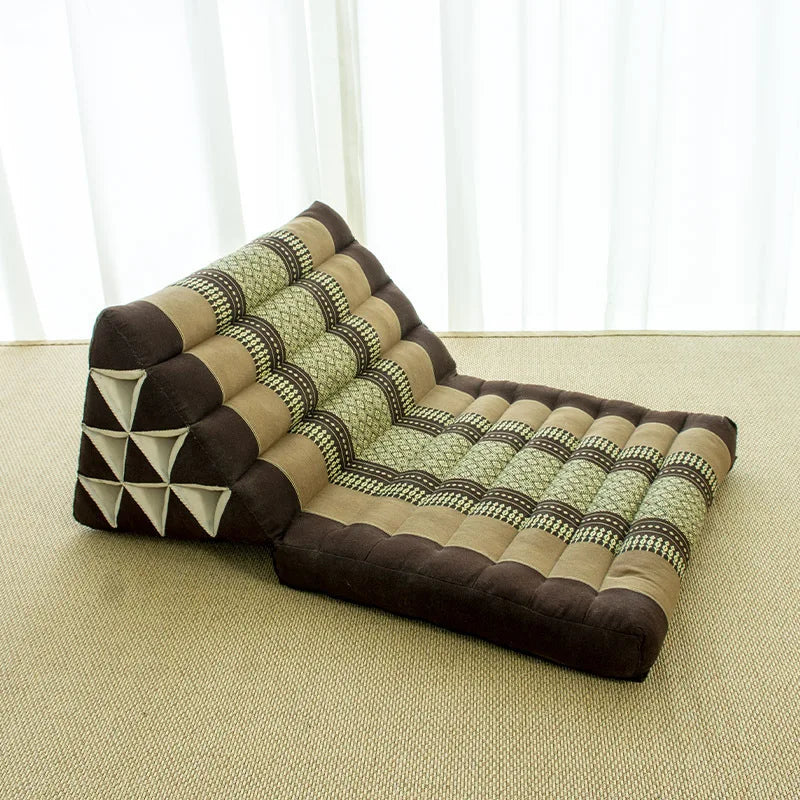 Dreieckskissen: Entspanne natürlich nach Thai-Tradition